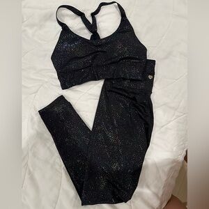 WildFox Interstellar Kai Black Confetti S Sports Bra & Leggings Set